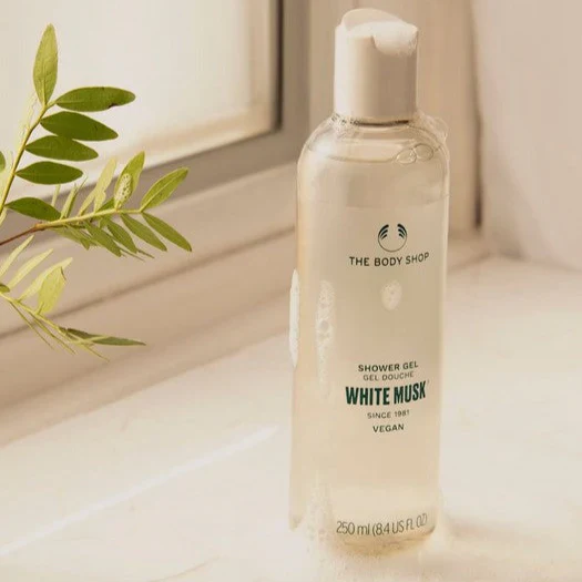 White Musk® Shower Gel - Image 3